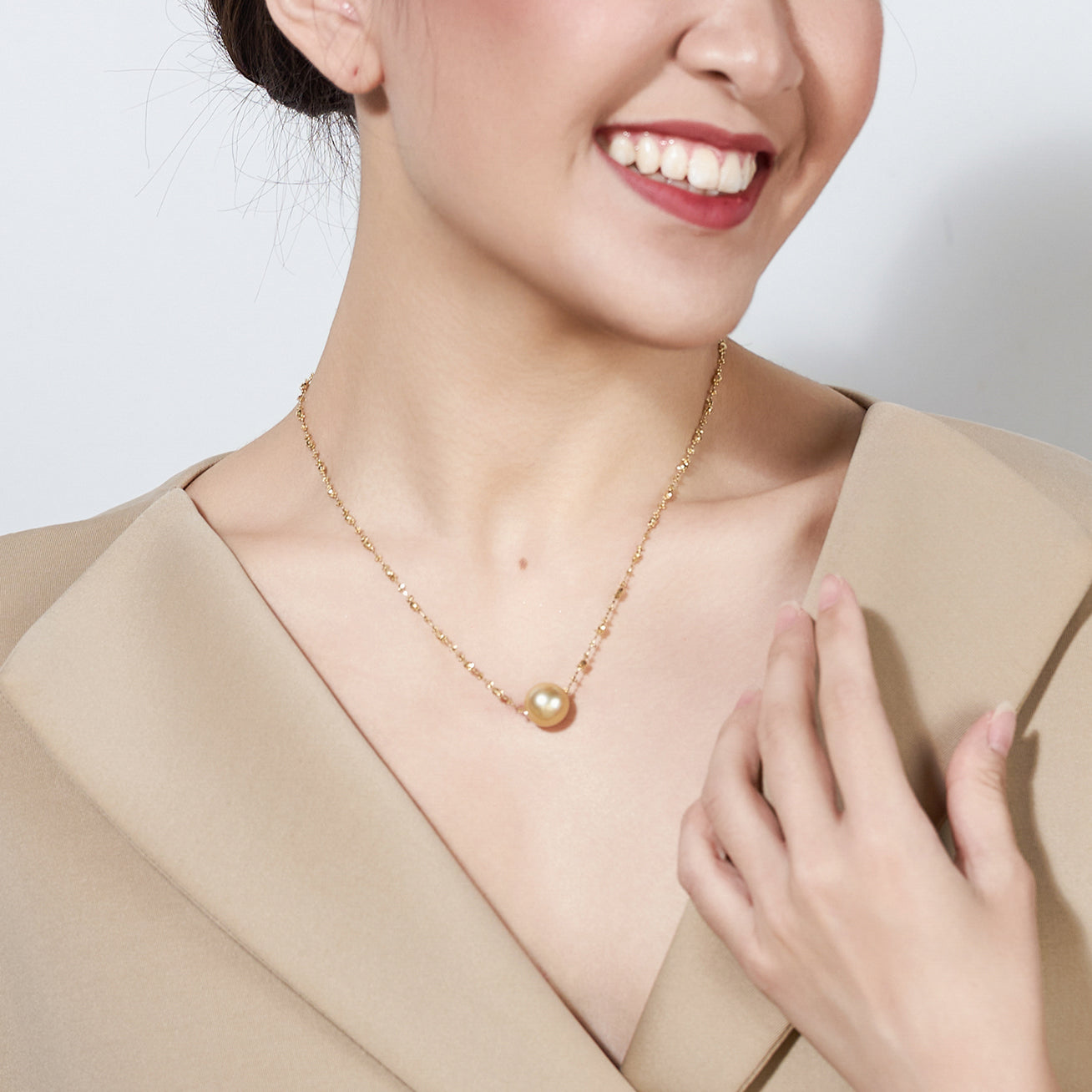 南洋ゴールデンパールネックレス