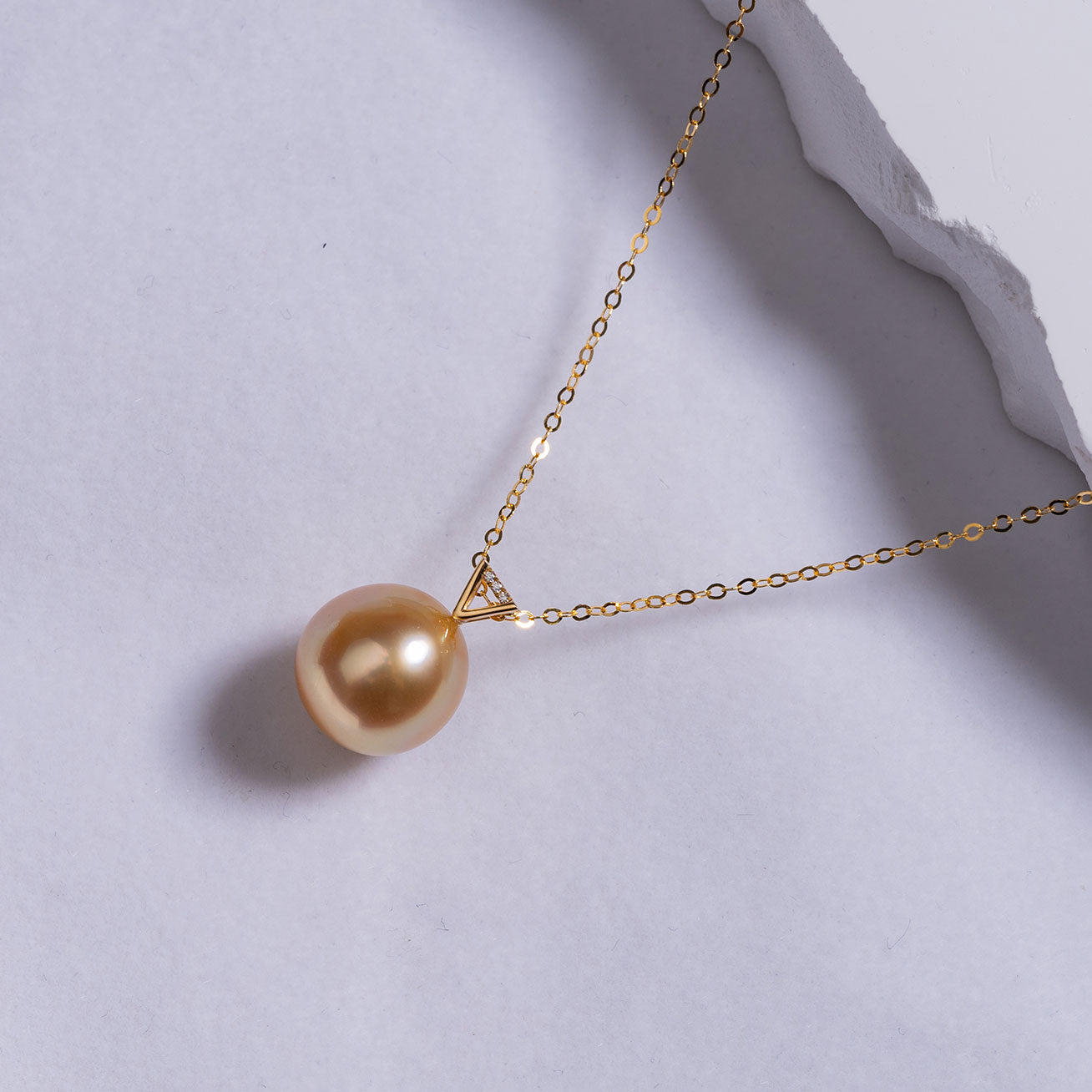 18k Gold South Sea Golden Pearl Necklace KN00127 - PEARLY LUSTRE