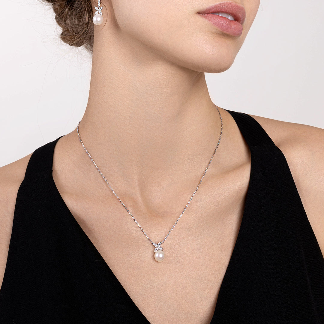 Collana di perle Akoya con diamanti 18 carati KN00132 | EVERLEAF