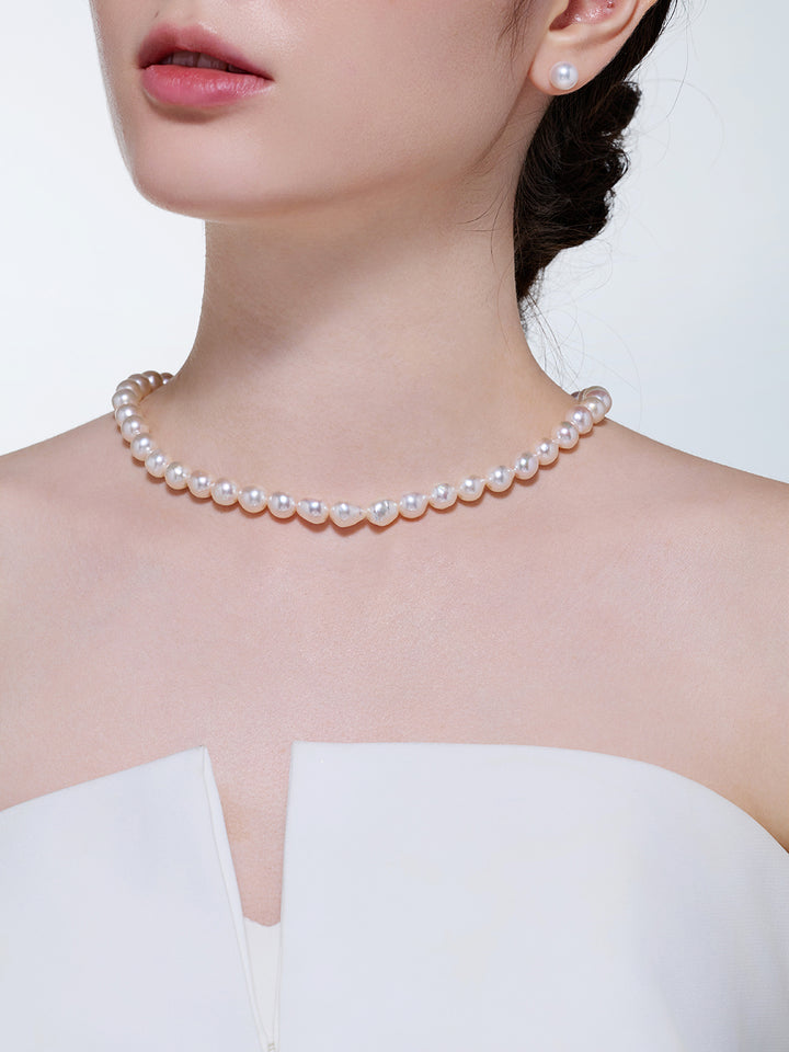 Collier en perle Baroque Akoya à lustre supérieur en or 18 carats KN00177