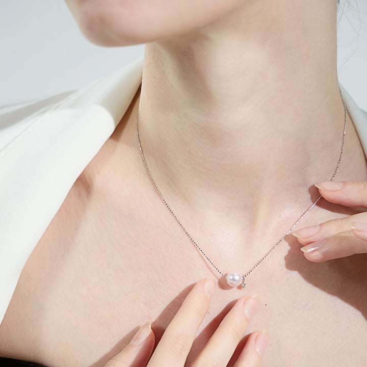 Collar de Perlas Akoya con Diamantes en Oro Sólido de 18 Quilates KN00187 | Posibilidad