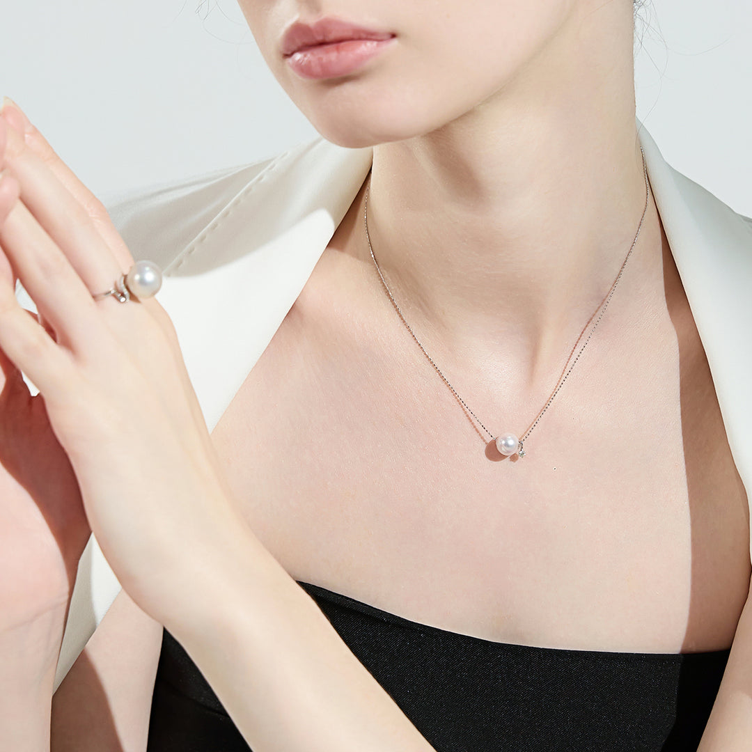 Collar de Perlas Akoya con Diamantes en Oro Sólido de 18 Quilates KN00187 | Posibilidad