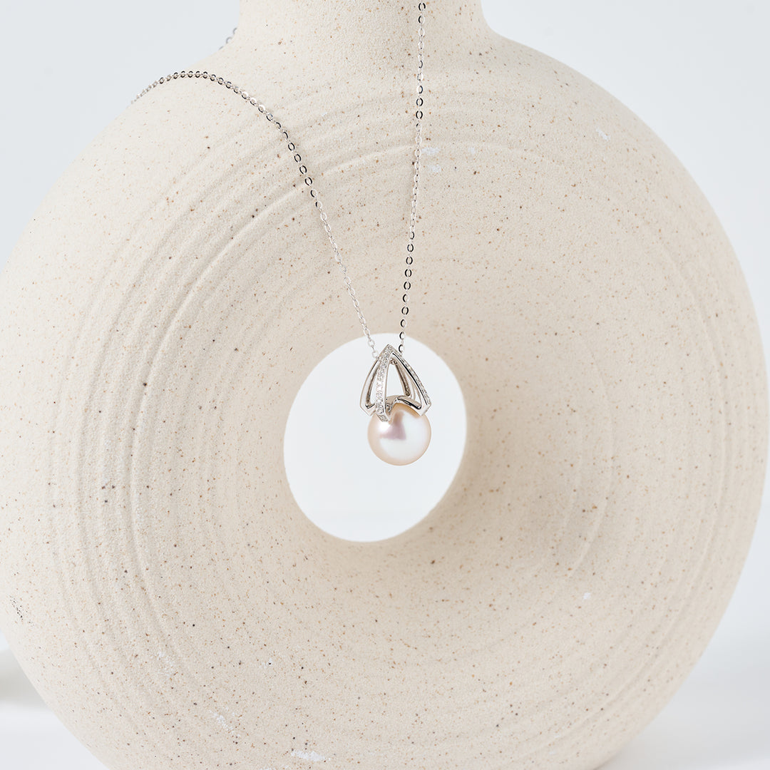 18K Solid Gold Diamond Australian White Saltwater Pearl Necklace KN00239 - PEARLY LUSTRE