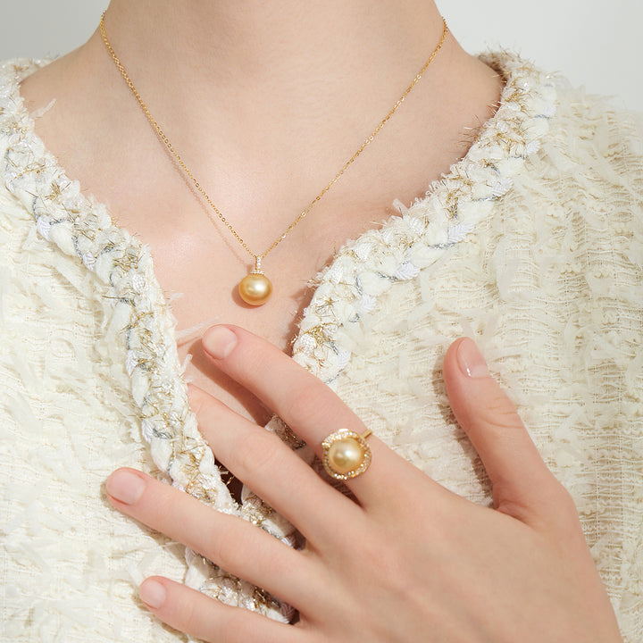 Halskette mit goldenen Südsee-Perlen aus 18-karätigem Gold KN00240