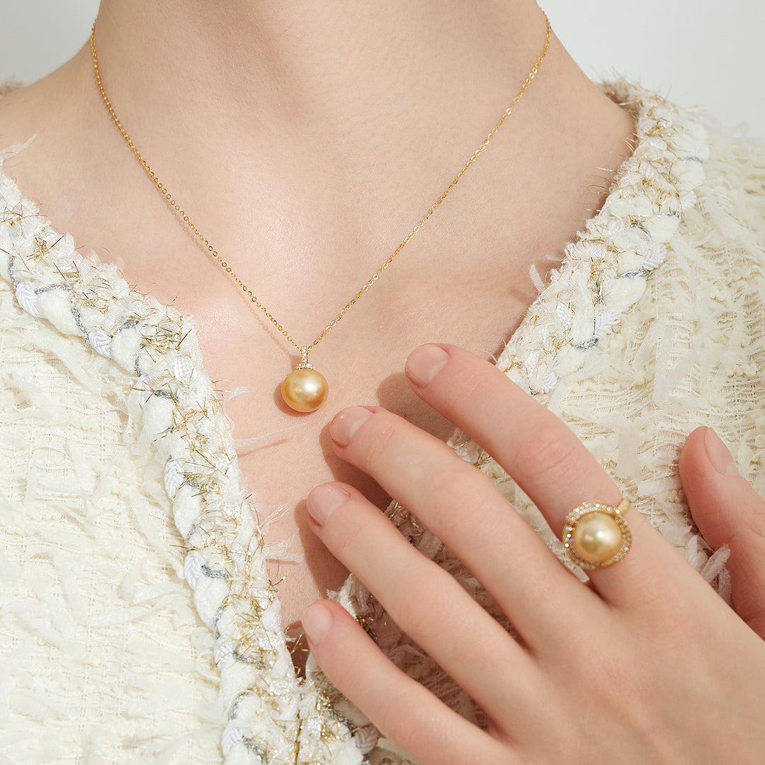 Halskette mit goldenen Südsee-Perlen aus 18-karätigem Gold KN00240