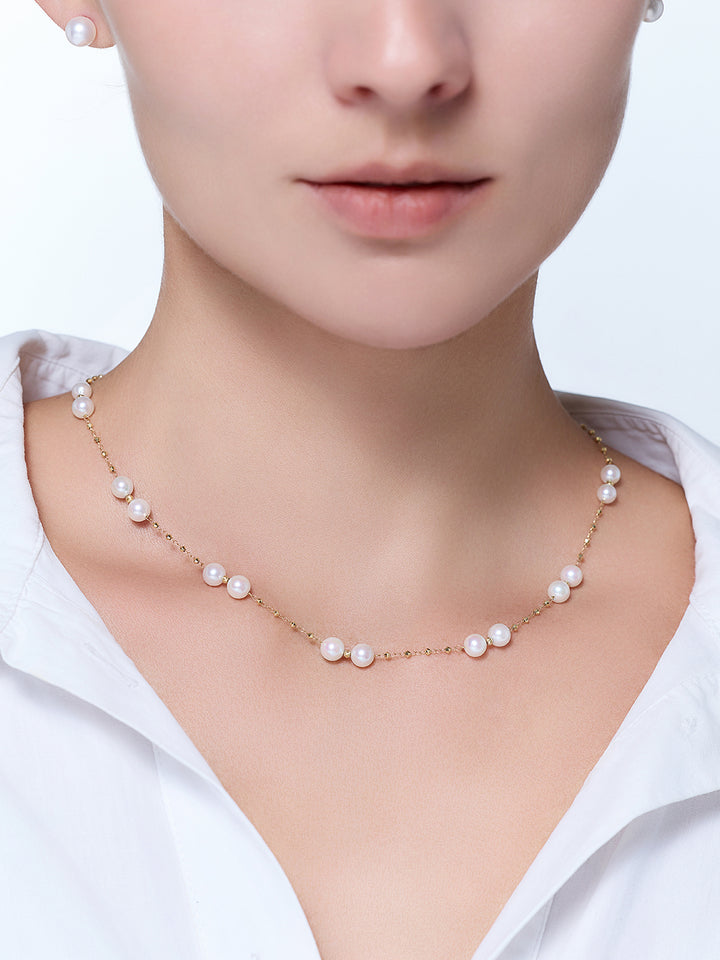 Collar de perlas Akoya de oro macizo de 18 k KN00242