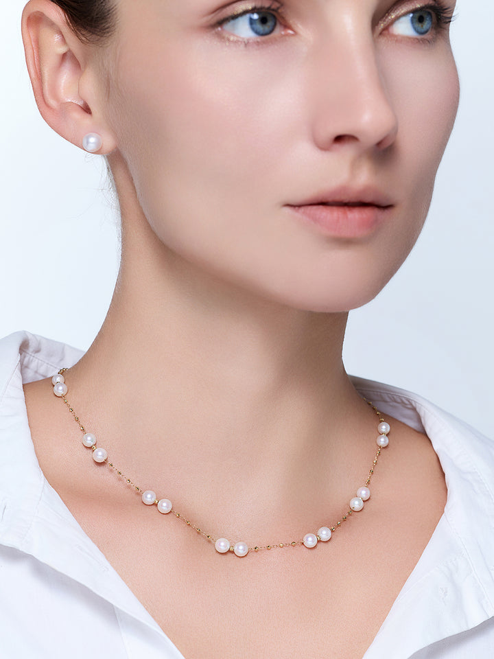 Collar de perlas Akoya de oro macizo de 18 k KN00242