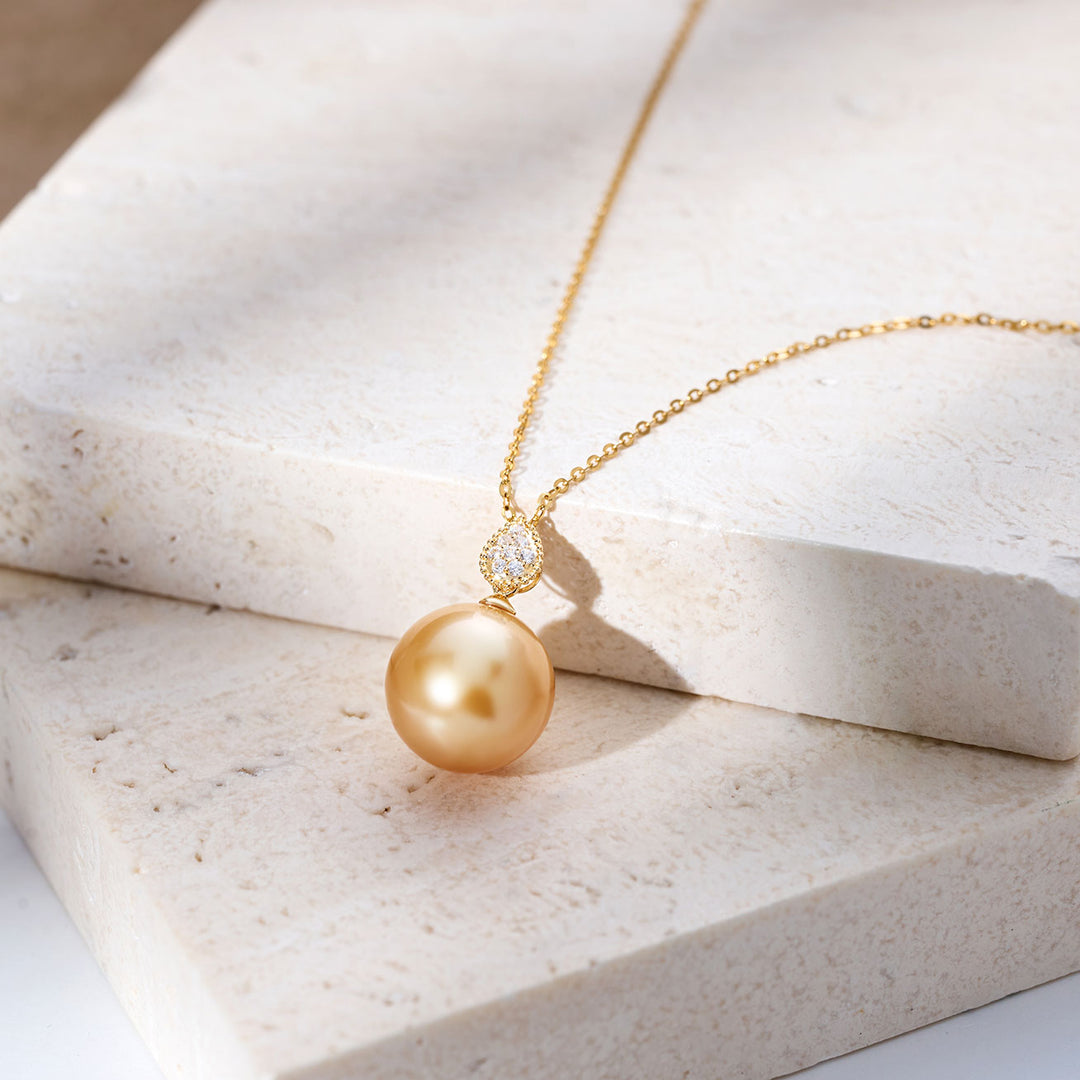 Collana di perle dorate dei Mari del Sud in oro massiccio 18 carati KN00251