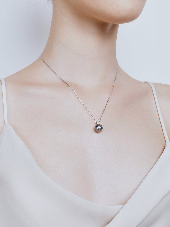 Collar de Perlas de Tahití de Agua Salada de Oro Macizo de 18 Quilates KN00255