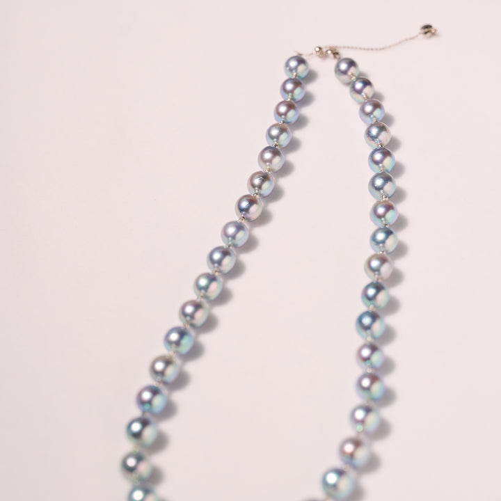 18k Gold Top Lustre Silver Blue Akoya Pearl Necklace KN00256