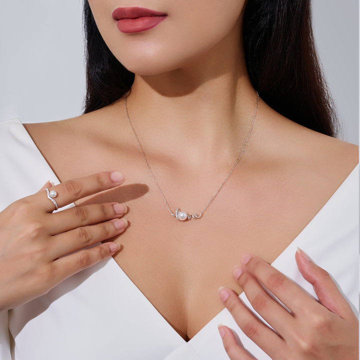 18K Solid Gold Diamond Akoya Pearl Necklace KN00258 | LOVE