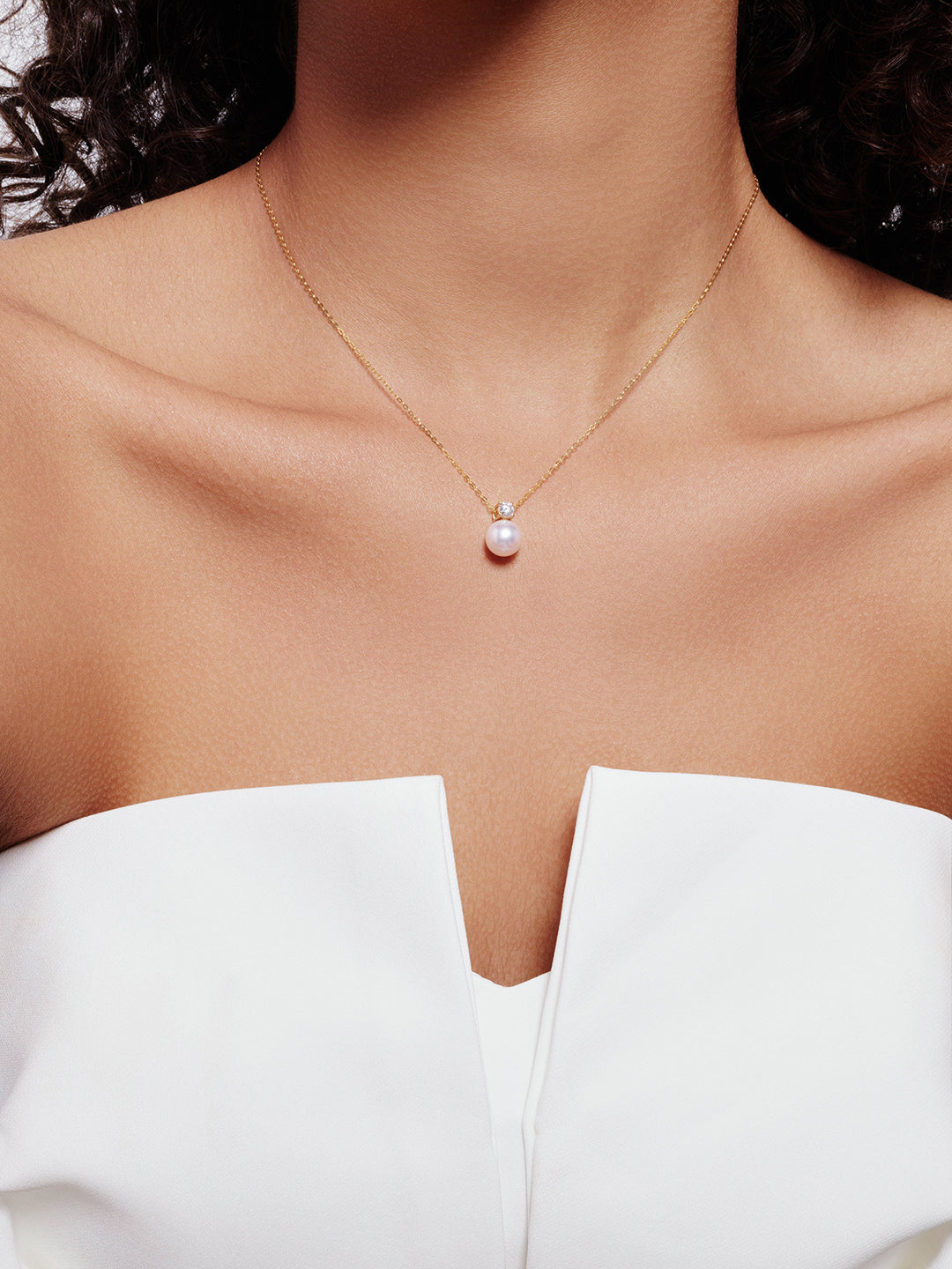 Collar de perlas Edison de oro macizo de 18 quilates con brillo superior KN00262