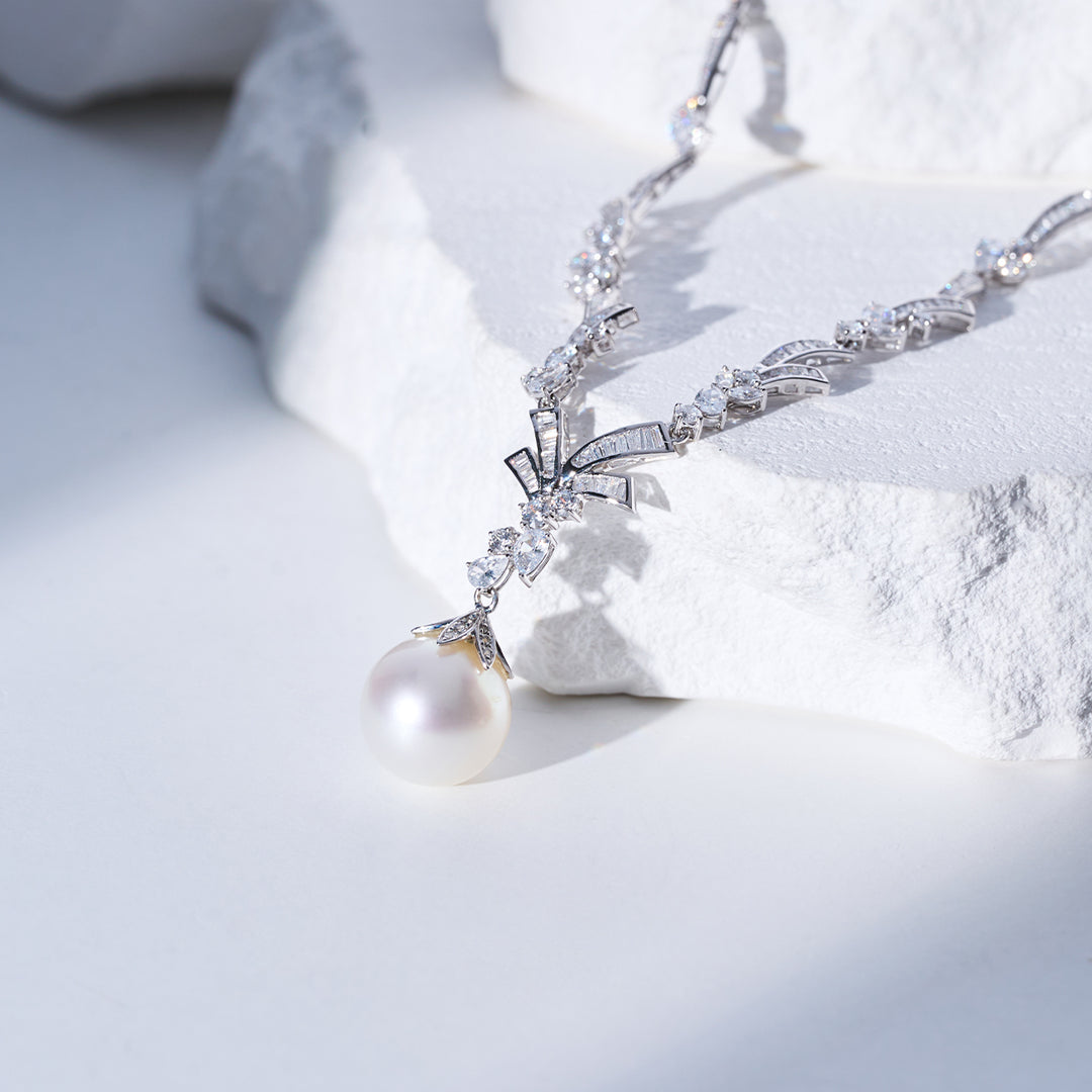 18K Solid Gold Australian White South Sea Pearl Necklace KN00274