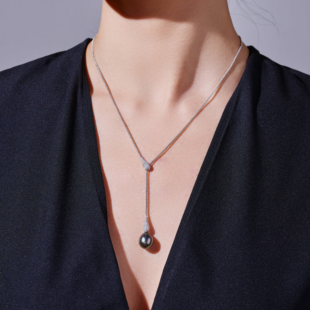 18k Solid Gold Diamond Tahitian Pearl Necklace KN00281