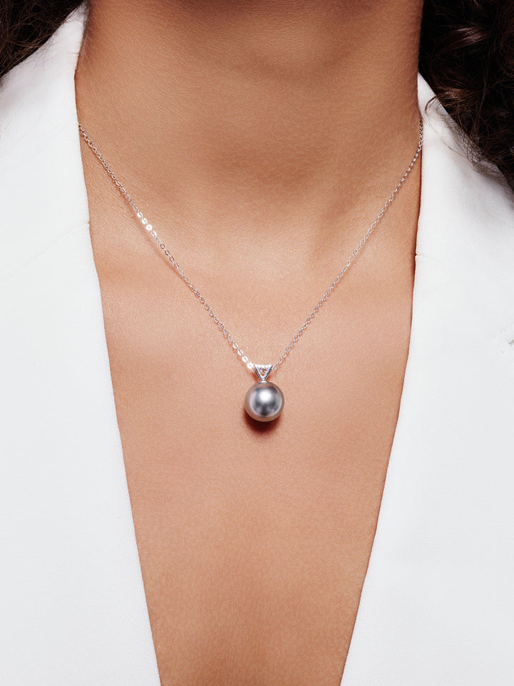 Collana di perle di Tahiti con diamanti in oro massiccio 18 carati KN00285
