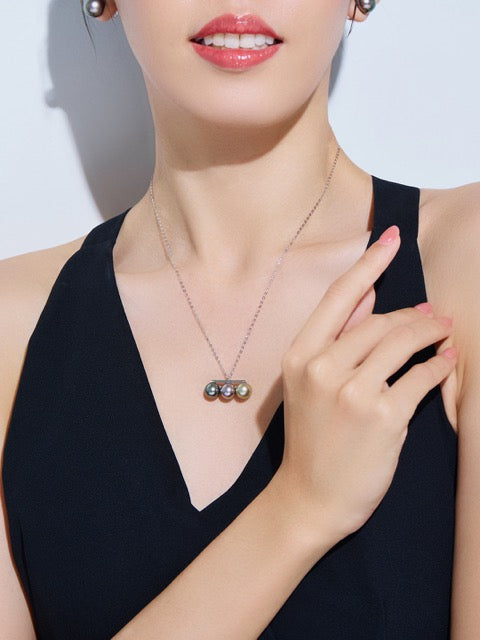 Collar de perlas tahitianas de agua salada de oro macizo de 18K KN00304