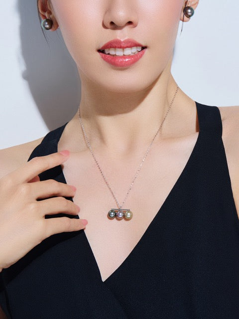 Collar de perlas tahitianas de agua salada de oro macizo de 18K KN00304