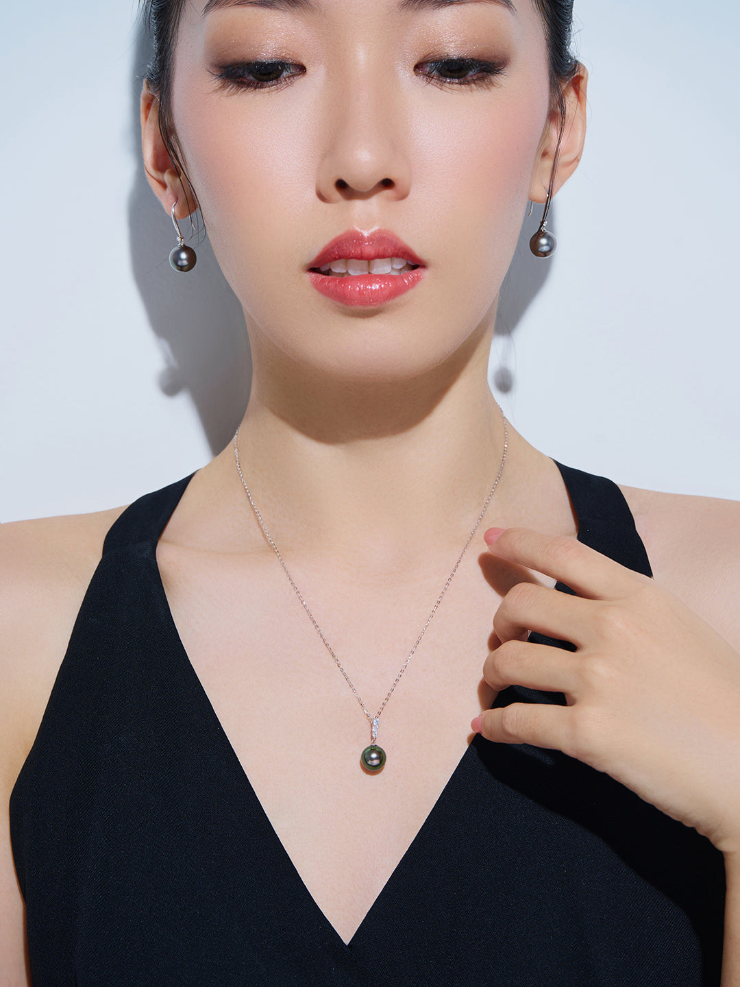 18K Solid Gold Exceptional Saltwater Tahitian Pearl Necklace KN00312