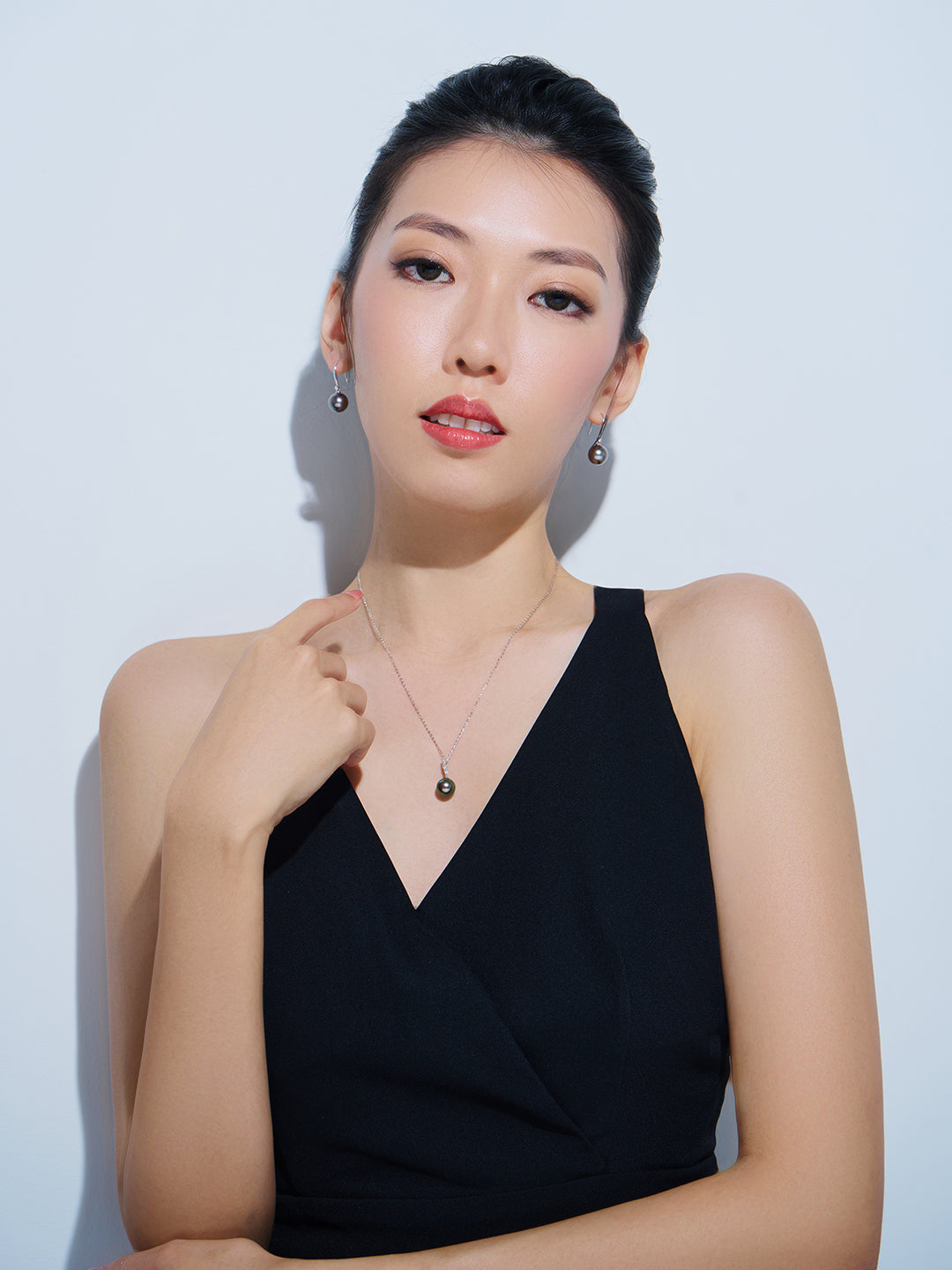 18K Solid Gold Exceptional Saltwater Tahitian Pearl Necklace KN00312