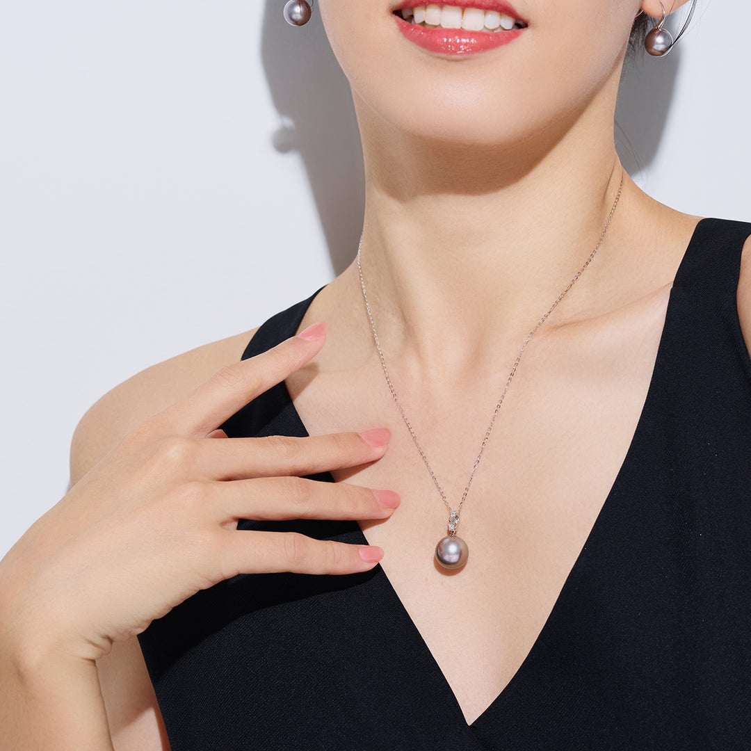 Collier en or massif 18 carats avec perle de Tahiti d'eau salée KN00320