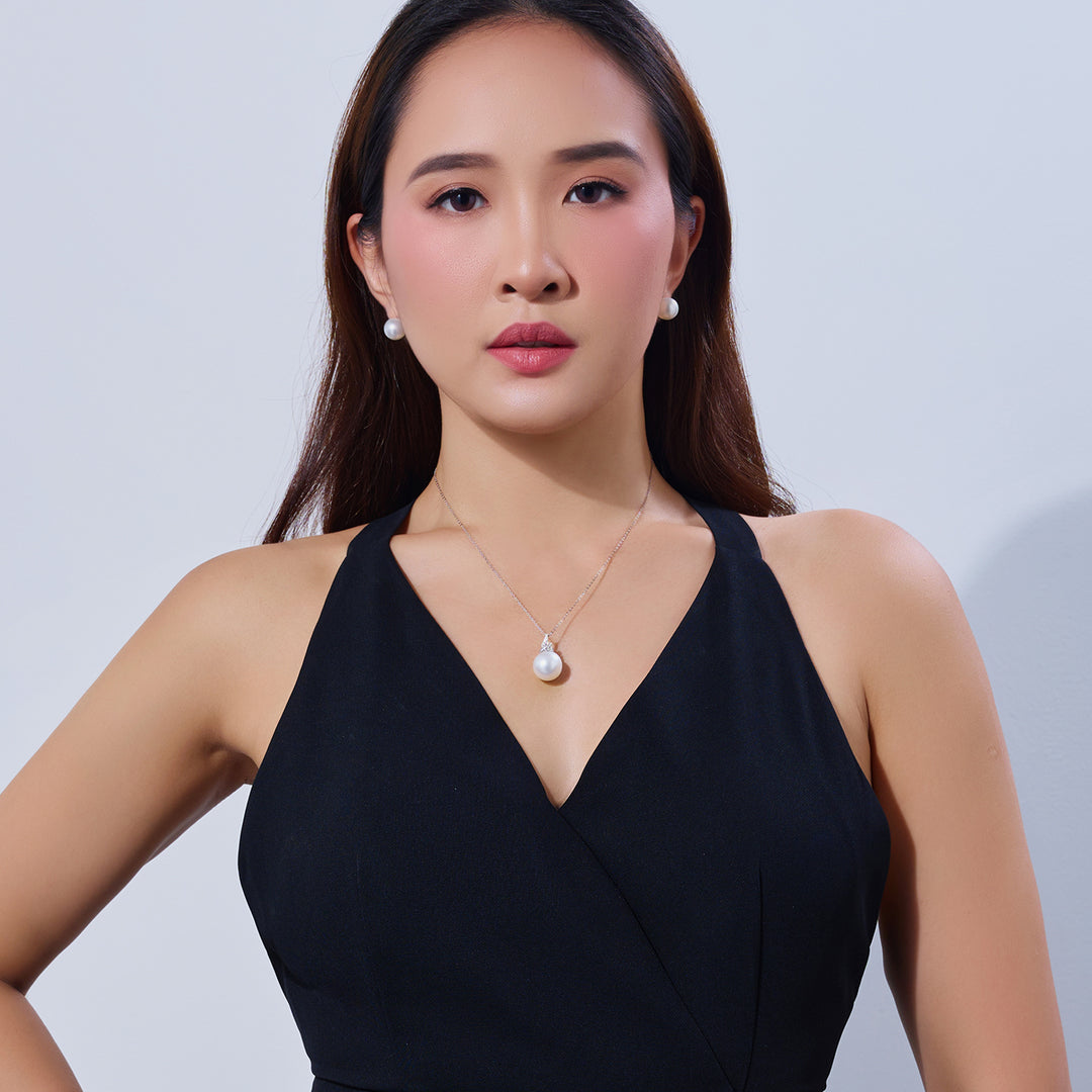 18K Solid Gold Australian White South Sea Necklace KN00350