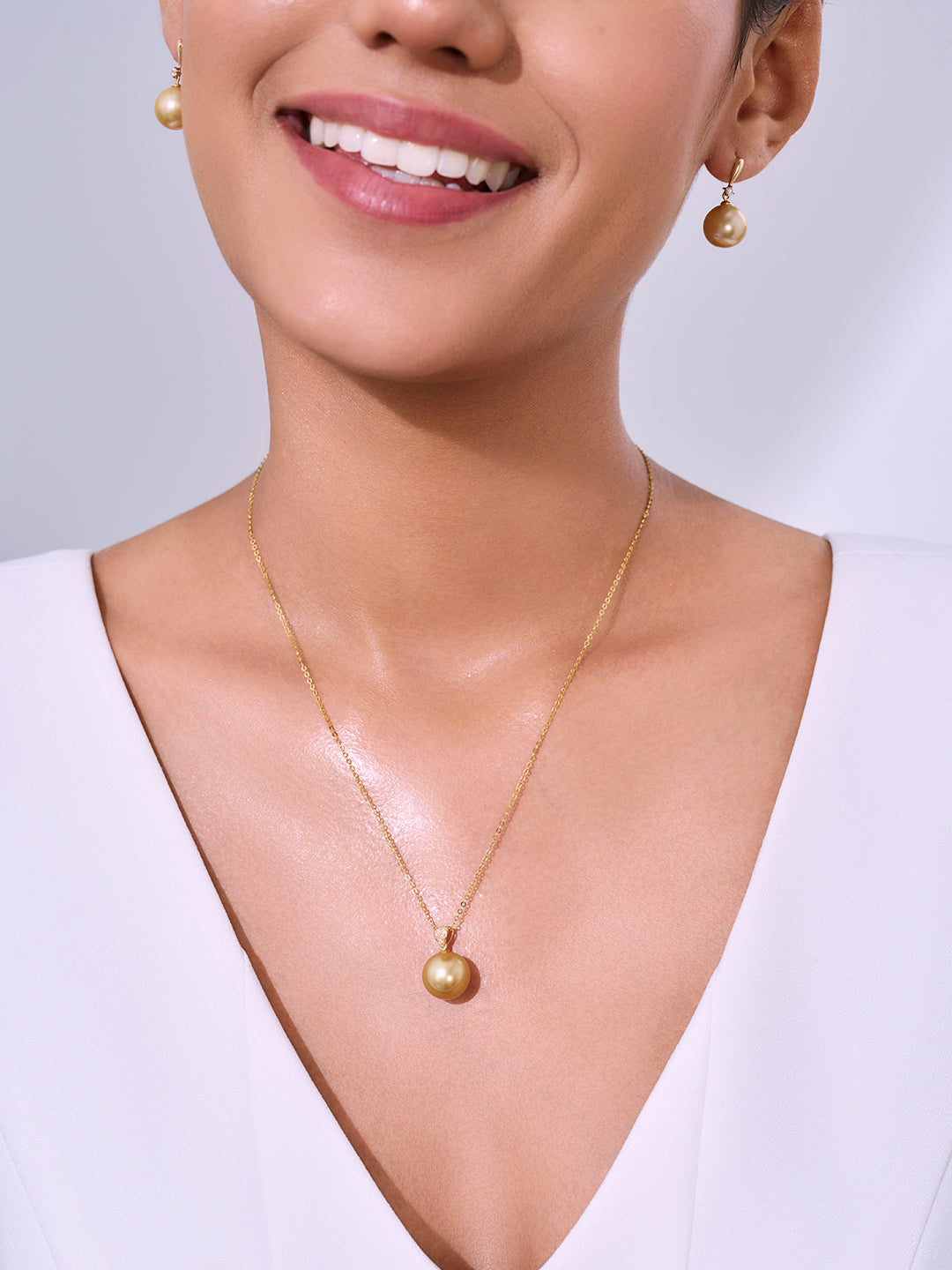 18K Solid Gold South Sea Golden Pearl Necklace KN00353