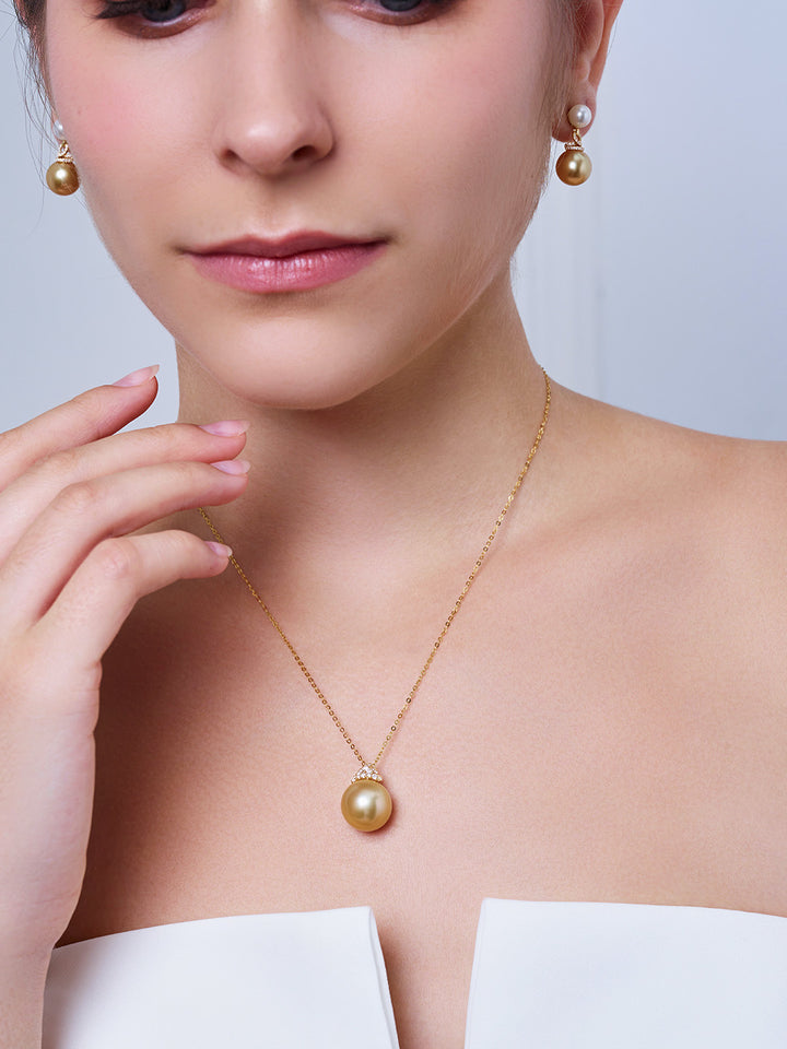 Collana con perla dorata del Mare del Sud in oro massiccio 18K KN00355