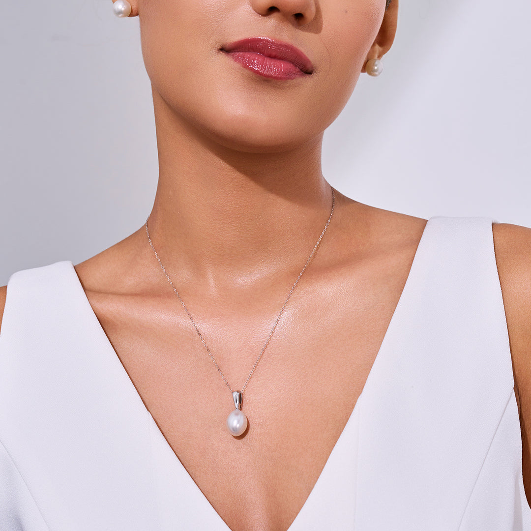 عقد لؤلؤ مائي أبيض أسترالي من الذهب الخالص عيار 18 قيراط KN00369