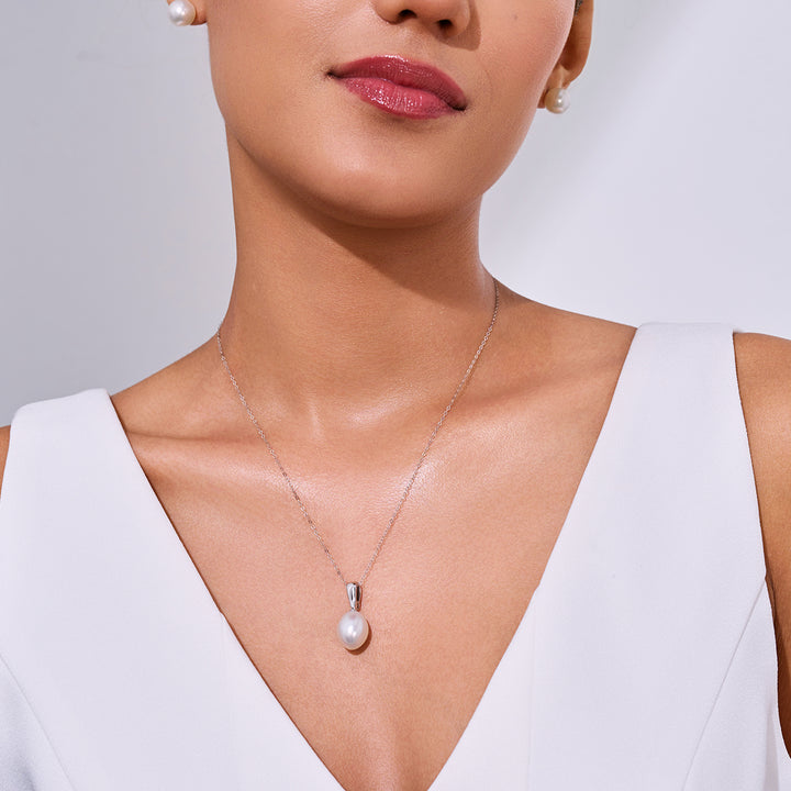 عقد لؤلؤ مائي أبيض أسترالي من الذهب الخالص عيار 18 قيراط KN00369