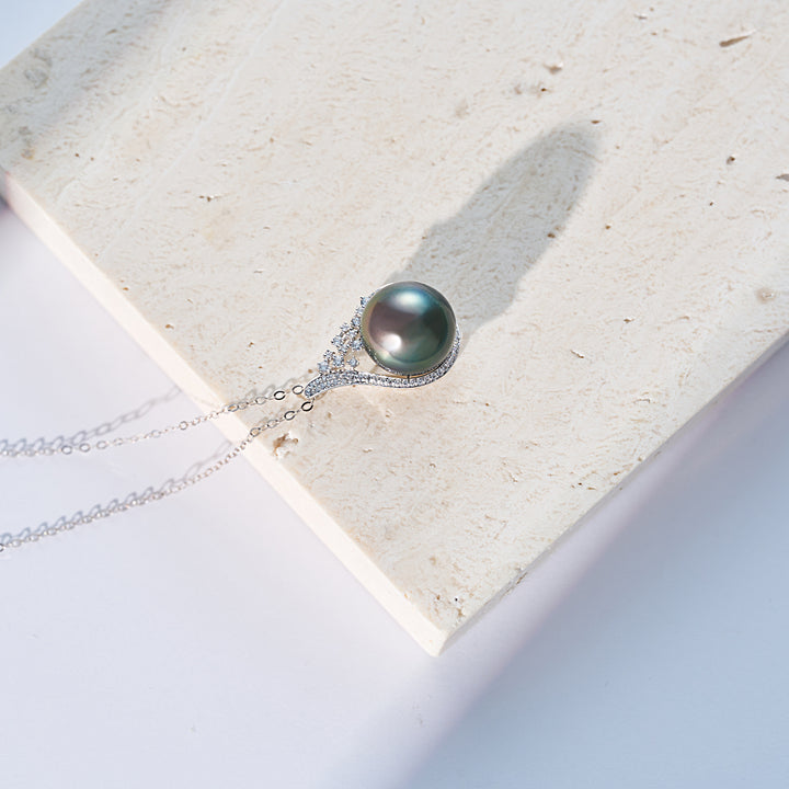 Collana con perla tahitiana in oro massiccio 18k KN00373