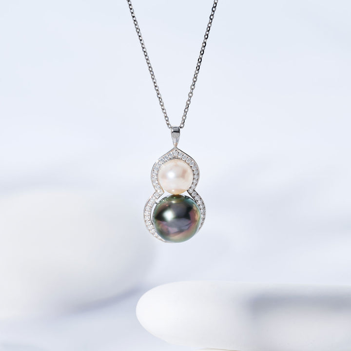 Collar de perlas tahitianas de agua salada de oro macizo 18K KN00381