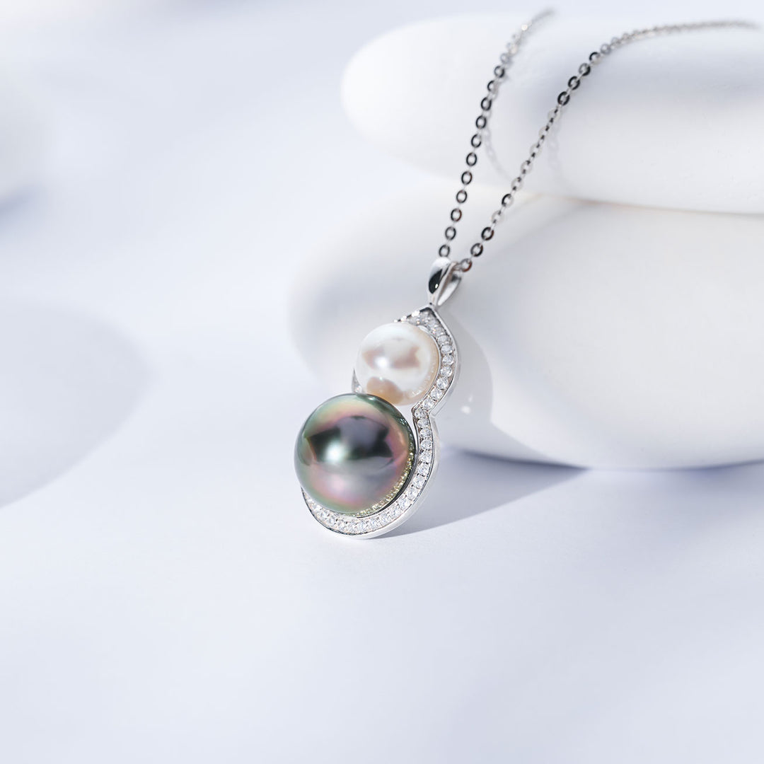 Collar de perlas tahitianas de agua salada de oro macizo 18K KN00381