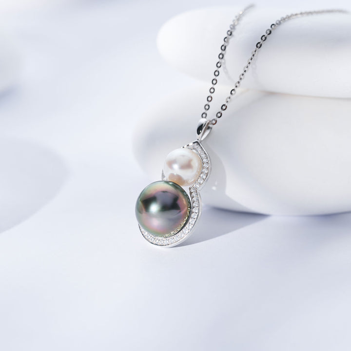 Collar de perlas tahitianas de agua salada de oro macizo 18K KN00381