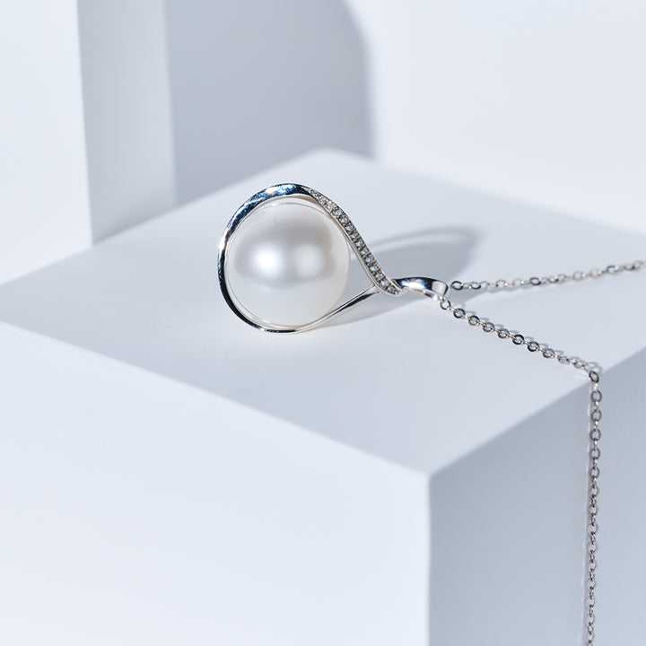 18K Massives Gold Australische Weiße Südseeperlen-Halskette KN00383