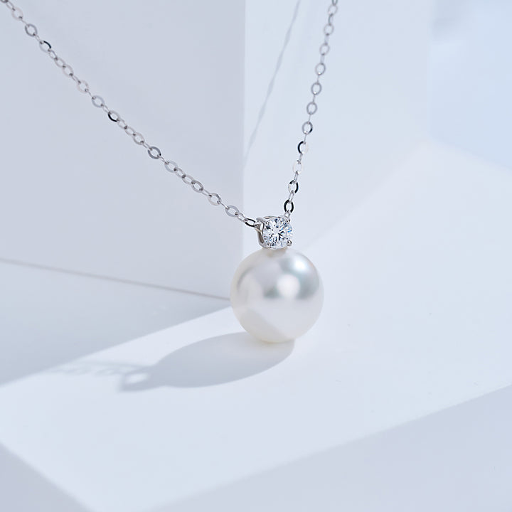 قلادة لؤلؤة بحر الجنوب البيضاء من الذهب عيار 18 قيراط KN00385