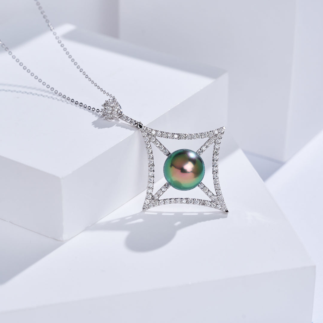 قلادة لؤلؤ تاهيتي مائي مالح مع ألماس وذهب صلب 18 قيراط KN00391