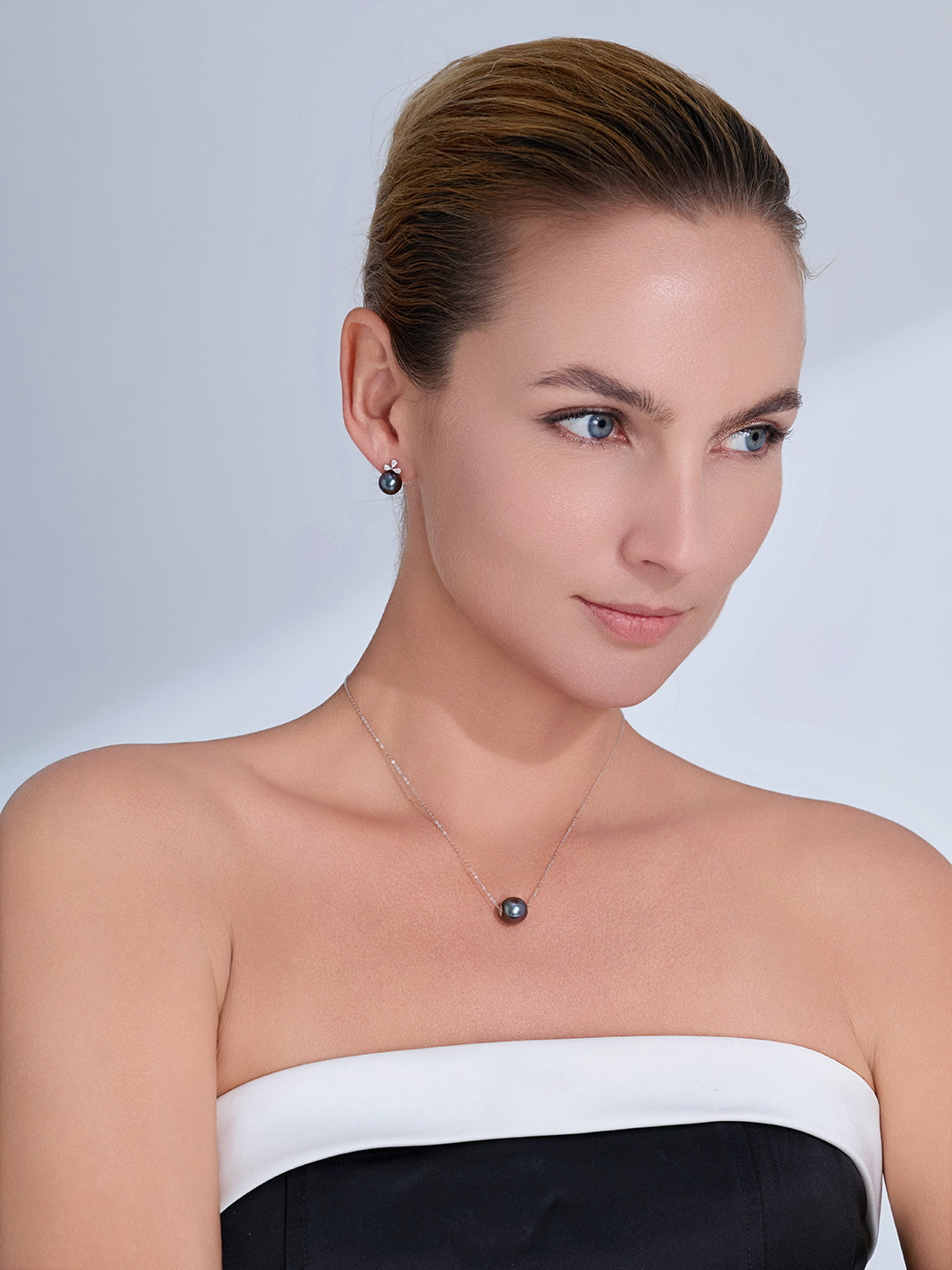 Top Grade 18K Tahitian Pearl Necklace KN00399