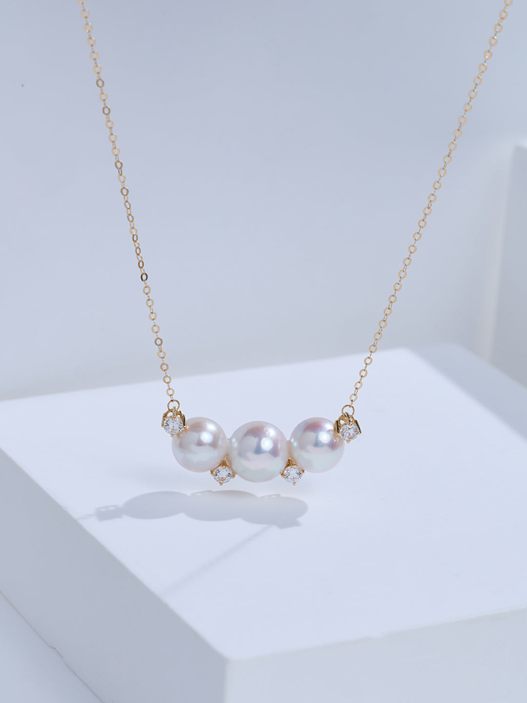 Top Lustre 18K Gold Akoya Pearl Necklace KN00410