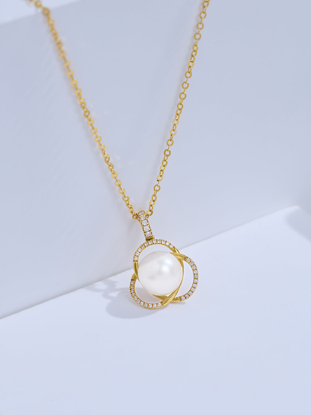 Top Grade 18k Gold Freshwater Pearl Necklace KN00414