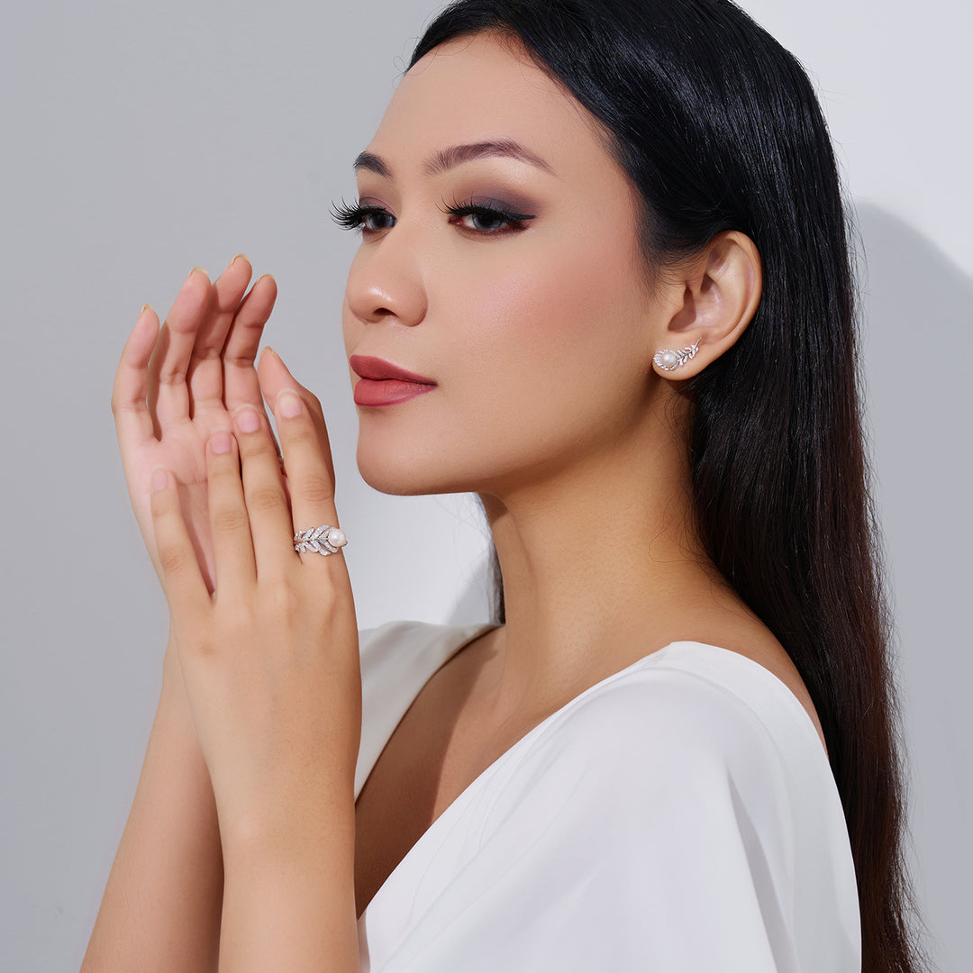 18K Solid Gold Diamond Akoya Hanadama Pearl Ring KR00112 | FEATHER - PEARLY LUSTRE