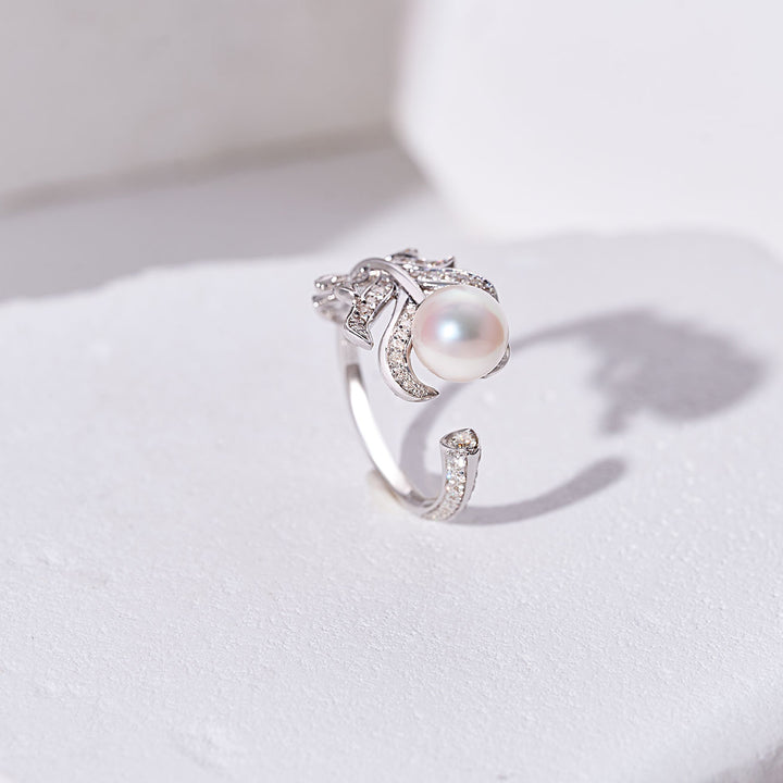 18K Solid Gold Diamond Akoya Hanadama Pearl Ring KR00112 | FEATHER - PEARLY LUSTRE