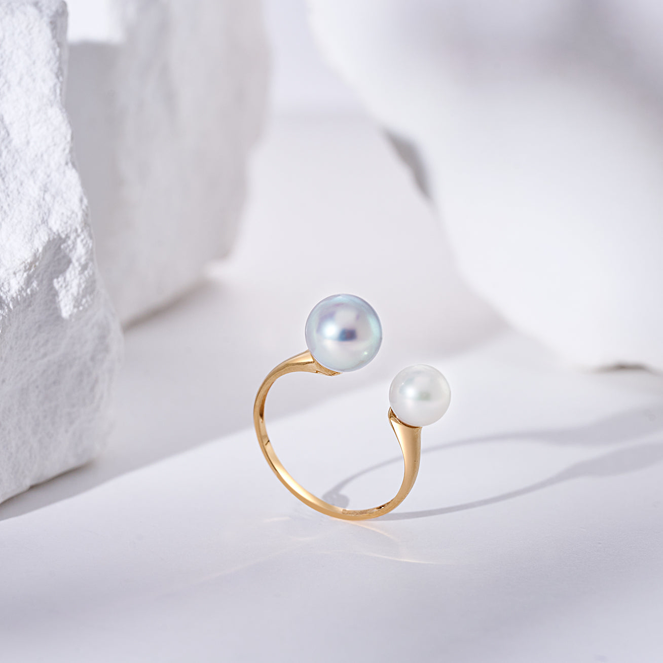 18K Gold Akoya Pearls Ring KR00141 | HARMONY - PEARLY LUSTRE