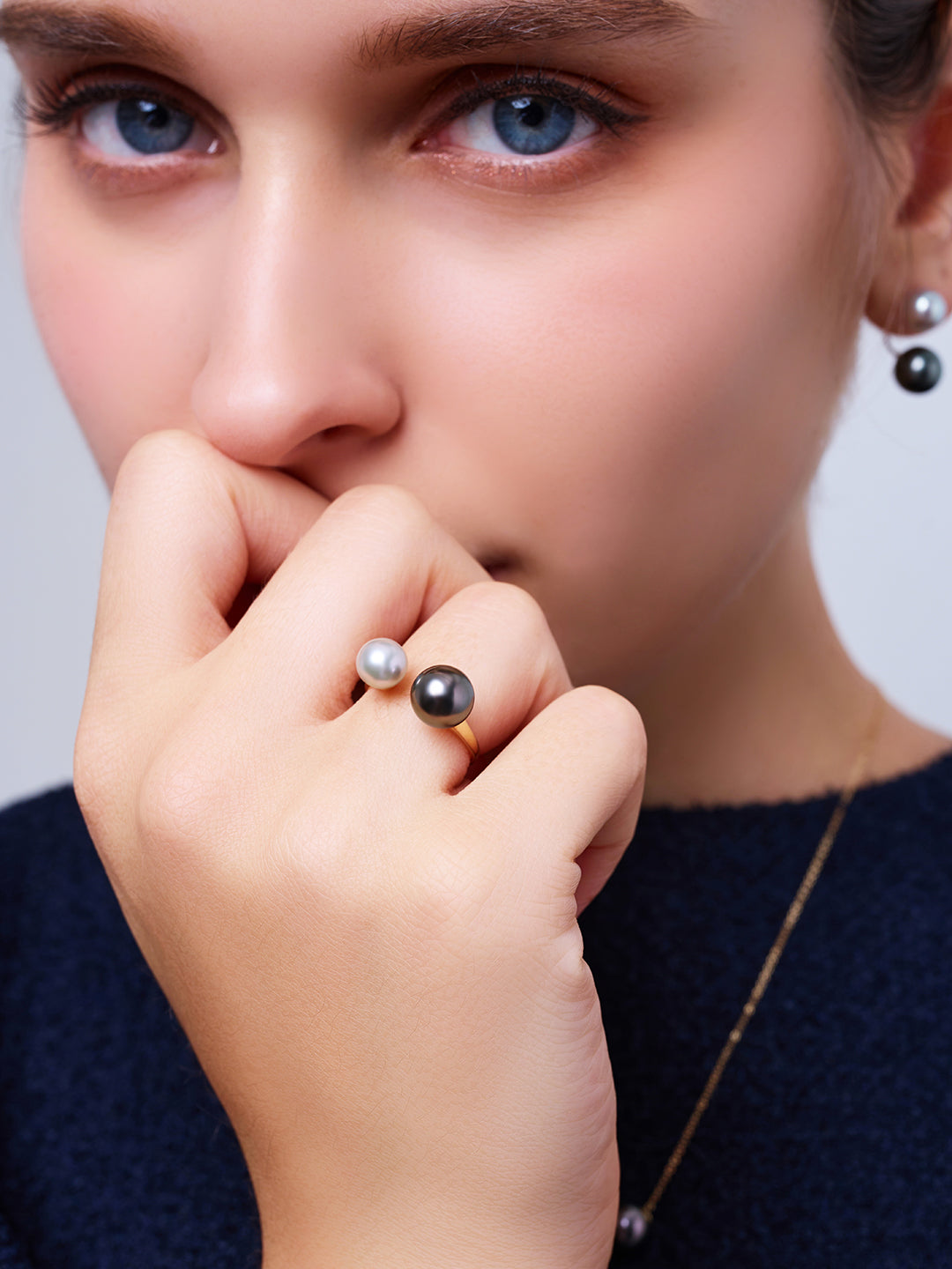 Anello con perle Akoya Tahitiane in oro 18K KR00146 | HARMONY