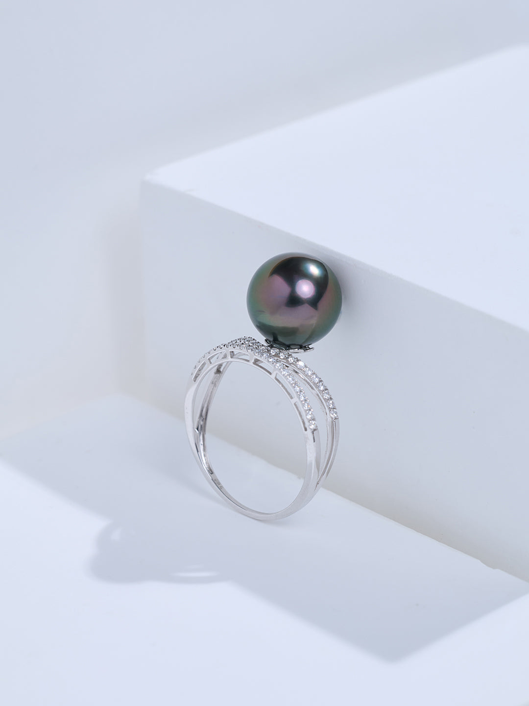 Top Grade 18K Solid Gold Tahitian Pearl Ring KR00158