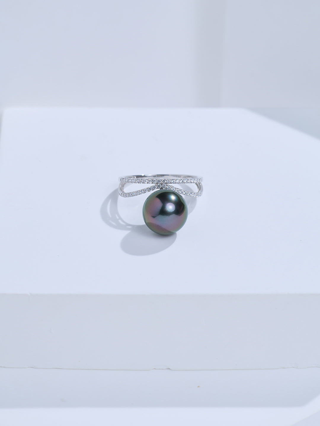Top Grade 18K Solid Gold Tahitian Pearl Ring KR00158