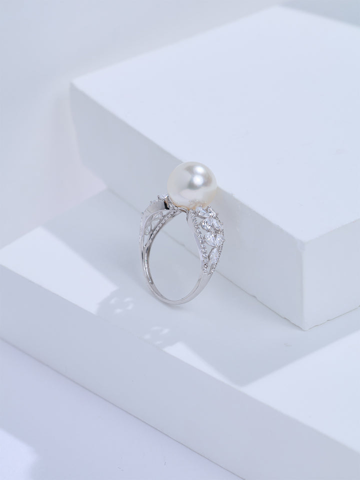 Top Grade 18K Gold Hanadama Akoya Pearl Ring KR00161
