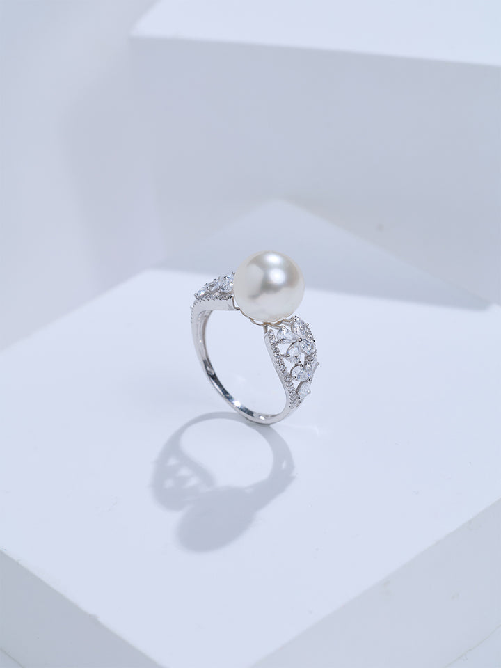 Top Grade 18K Gold Hanadama Akoya Pearl Ring KR00161