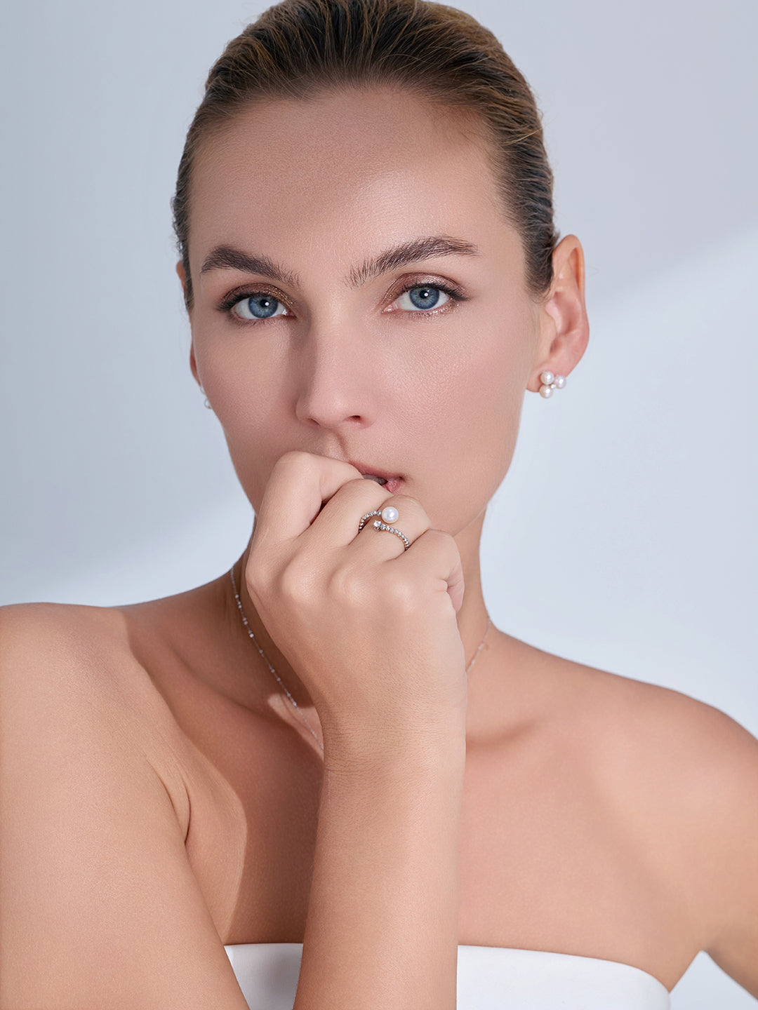 Ring aus massivem 18-karätigem Gold mit Akoya-Perle, Top-Qualität KR00163
