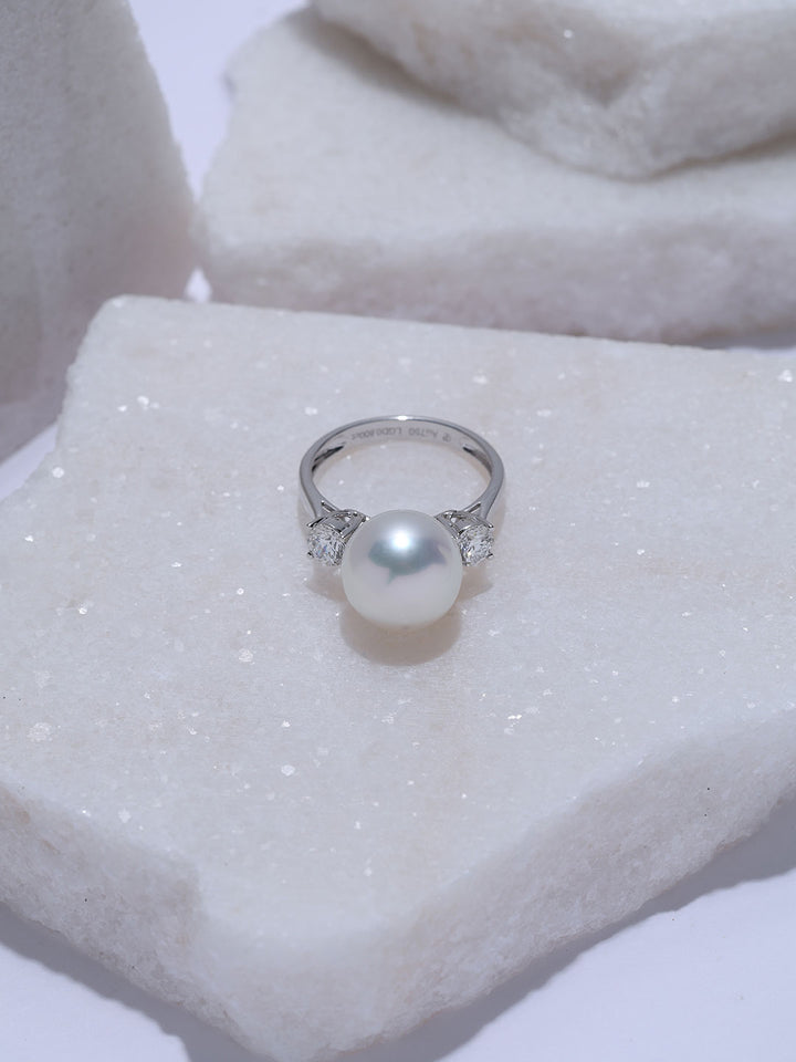 Hochwertiger Ring aus 18K-Gold mit australischer weißer Perle KR00176 | POSSIBILITIES
