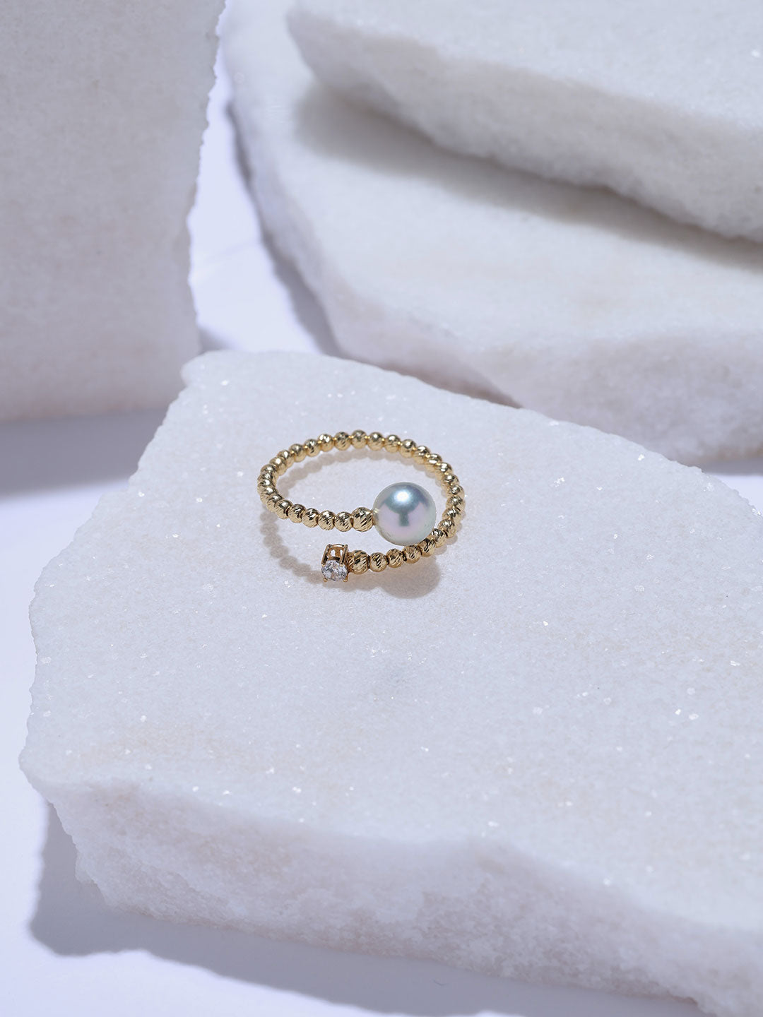 Top Lustre 18K Solid Gold Silver Blue Akoya Pearl Ring KR00180